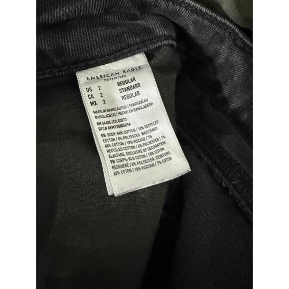 American Eagle Women’s Size 2 Black Distressed Ripped Mom Jeans - Picture 6 of 7